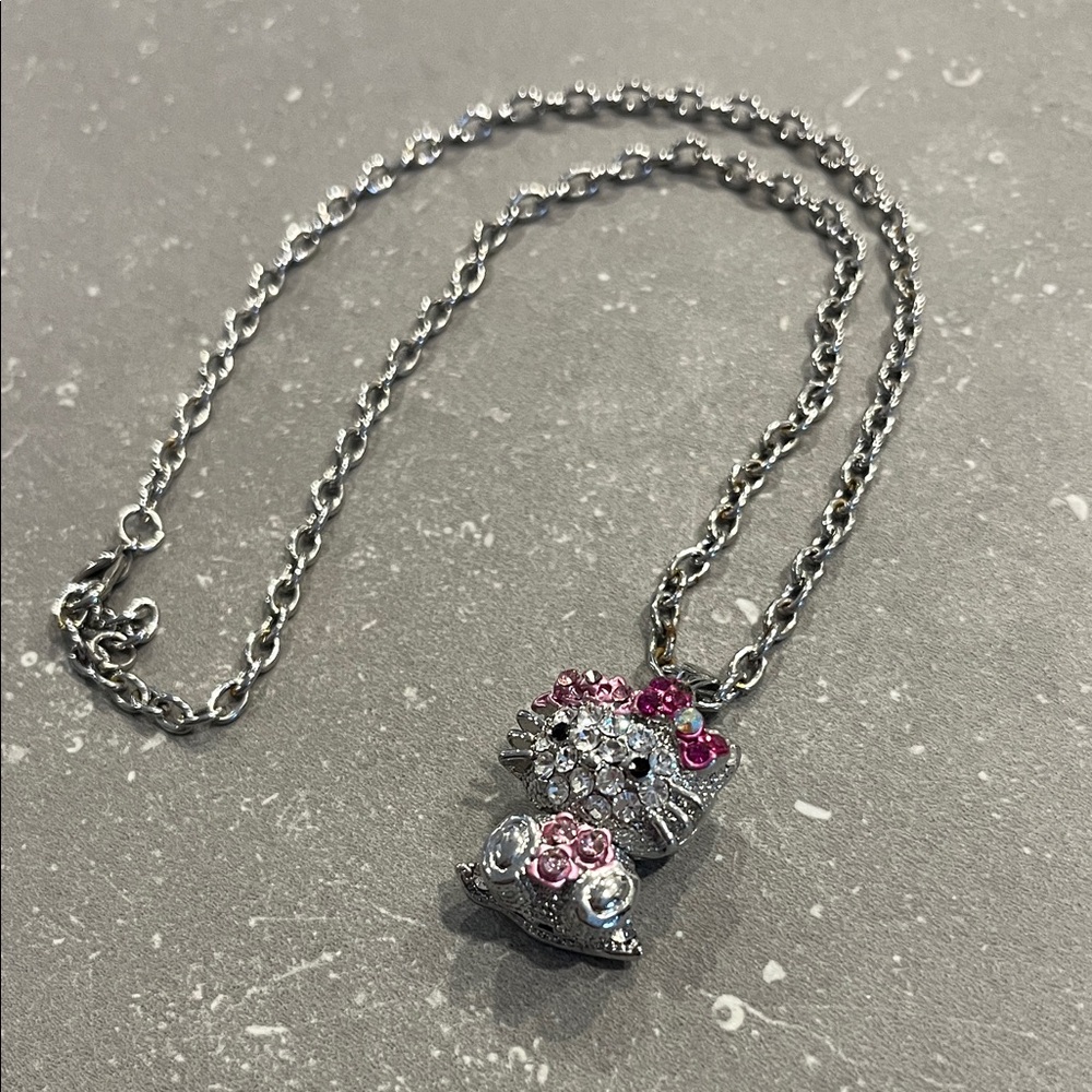 Hello Kitty Silver Strass Necklace with Pink Accents